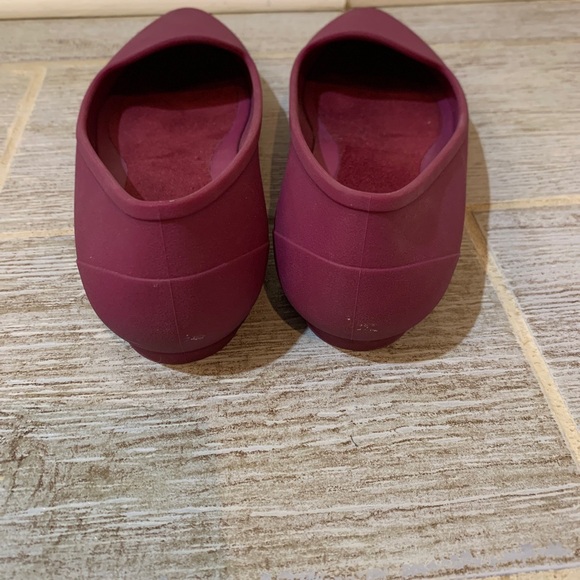 Crocs Women's Ballet Flats Size 5 Magenta Purple Ballet Comfort Slip On - Picture 7 of 10